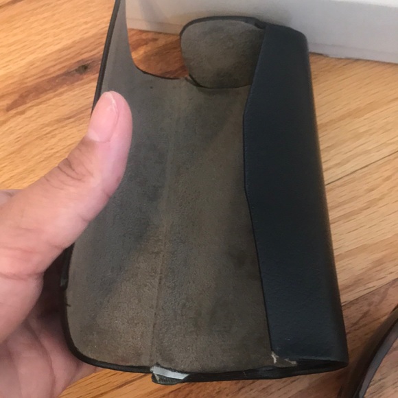 Burberry Sunglasses - Picture 6 of 6